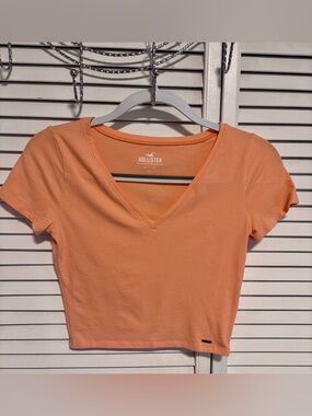 Hollister Peach V-Neck Crop Top